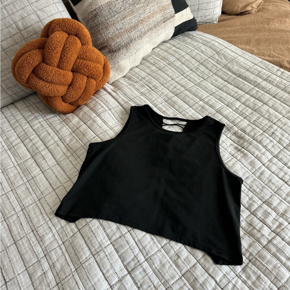 Cropped workout tank